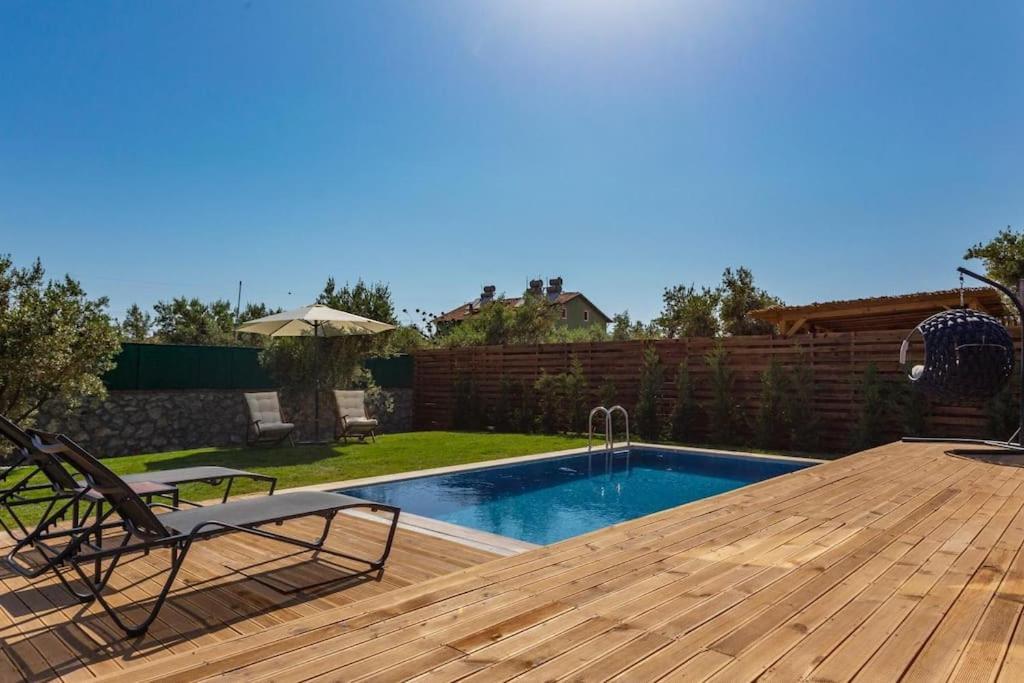 Villa Zeytin Havuzlu Jakuzili Fethiye Exterior photo